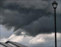 Tornado forming in Airdrie, Alberta July 6, 2008